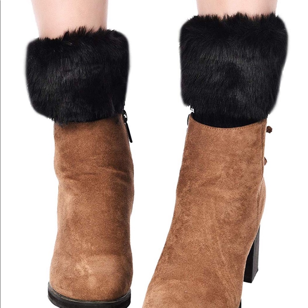 🎁🔥Black faux fur boot cuff w/ sweater cut off